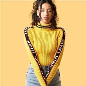 UNIF Yellow Knitted Turtleneck Sweater size M